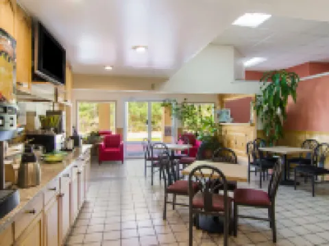 Americas Best Value Inn Darien Hotels in Darien