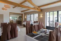Auberge du Moulin à Vent, the Originals Relais Hotels in Manou