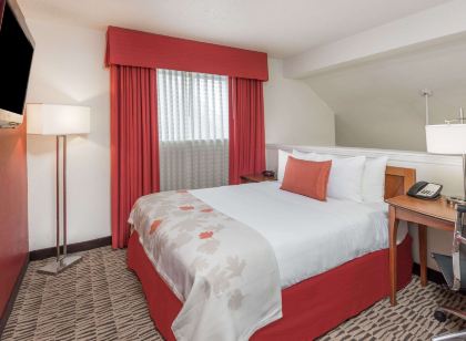 Value Suites Extended Stay - St Louis