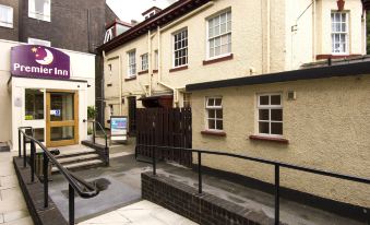 Premier Inn Manchester Altrincham