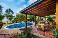 Hotel Portales Del Campestre - ที่มีสระว่ายน้ำ