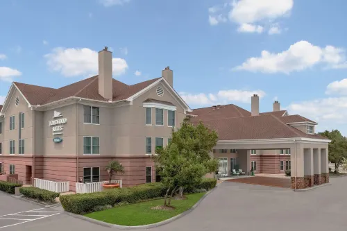 Homewood Suites by Hilton Houston Clear Lake NASA فنادق في ويبستر