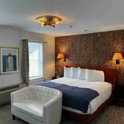 Queen Anne's Revenge Rooms