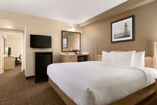Travelodge Suites by Wyndham Moncton