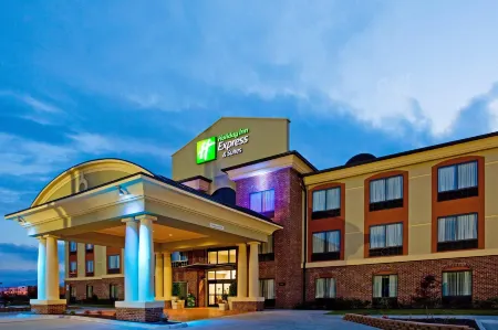 Holiday Inn Express & Suites Salem