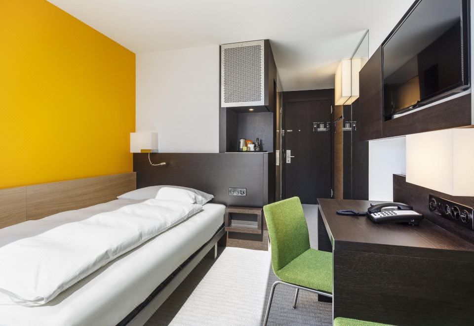 Züri by Fassbind 호텔의 모던한 로비 또는 휴식 공간 이미지입니다.