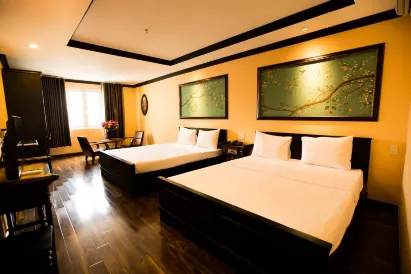 Ipeace Hotel - Bui Vien Walking Street