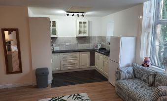 Self Contained Studio Flat in Winterton Hall