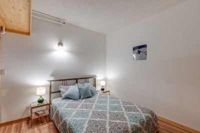 One-Bedroom Apartment Mt Baker Lodging Condo 18 – Remodeled, Sleeps 4! by Mbl Photo