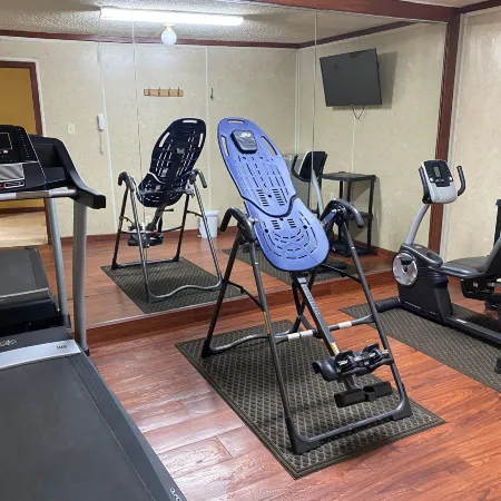Rose City Inn & Suites