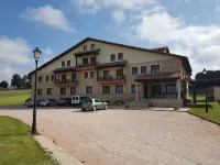 Hotel Garabatos فنادق في San Juan de Gredos