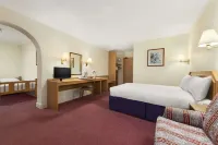 Days Inn by Wyndham Stafford Hotels in Stafford District