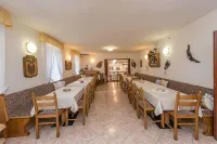 Albergo Antica Rosa - breakfast