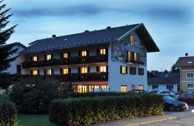 GarniHotel Zur Linde - Bayerischer Wald - Inklusiv AktivCard - Kostenloser Parkplatz Hotels in Lam