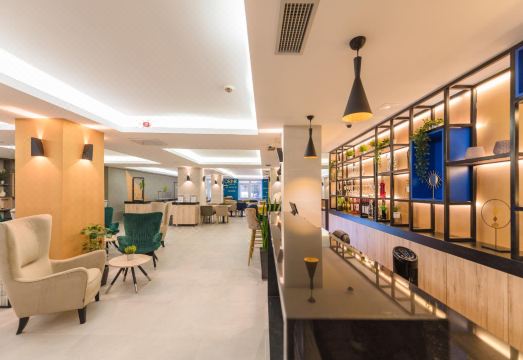 3. 아틀라스 시티 ..