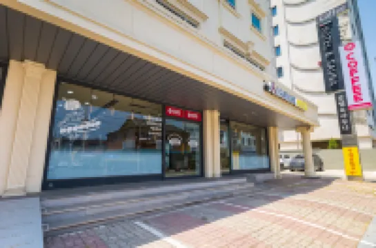 Gunsan Ribbon Hotel Hotels near Sinheung-dong Japanese House (Hirotsu House)