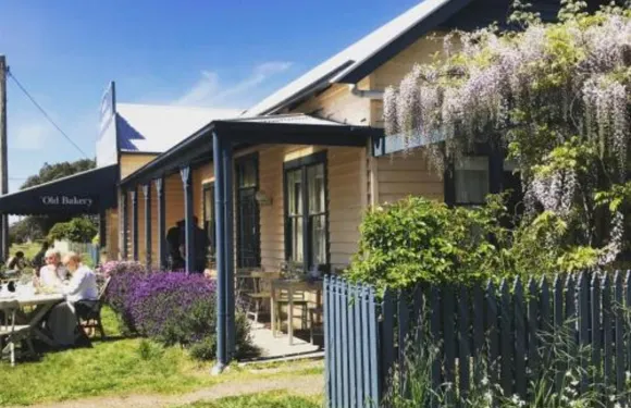 敦克爾德老麪包房旅館