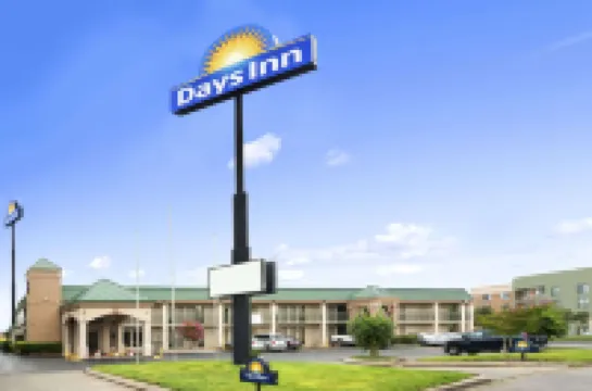 Days Inn by Wyndham Clarksville North Hotels in 