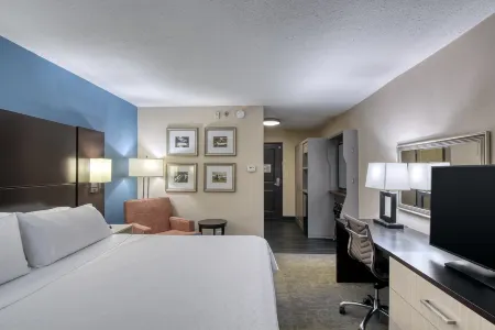 Holiday Inn & Suites Atlanta Airport-North