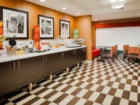 Hampton Inn Madison-East Towne Mall Area Hotels near Warner Park