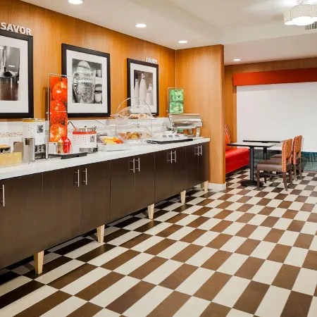 Hampton Inn Madison-East Towne Mall Area