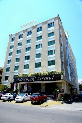 Hotel Masineni Grand - parking