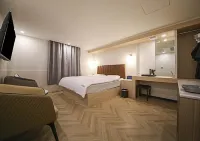 25 Hotel Hotels near Baegun Lake