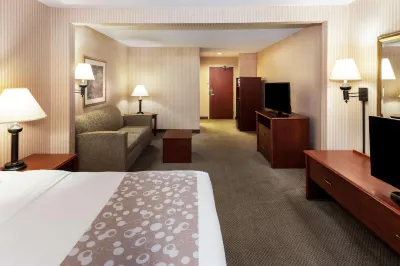 La Quinta Inn & Suites by Wyndham Milwaukee SW New Berlin