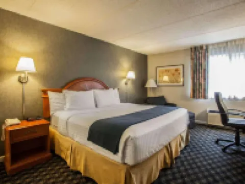 Quality Inn and Suites St Charles -West Chicago Hotels in Kane County