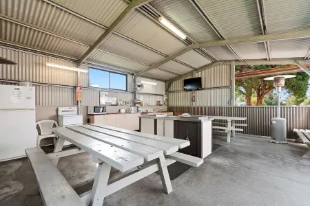 Traralgon Holiday Village