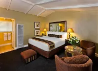 Monterey Peninsula Inn