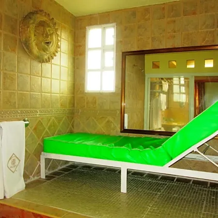 Hotel Real Azteca