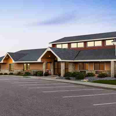 AmericInn by Wyndham Sauk Centre Hotel Exterior