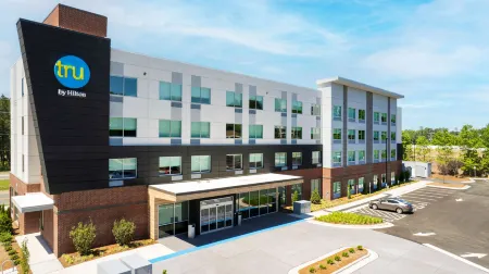 Tru by Hilton Chapel Hill Отели рядом с достопримечательностью «Университет Северная Каролина в Чапел Хилл»