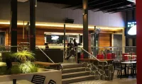 Eyre Hotel Hotel di Whyalla