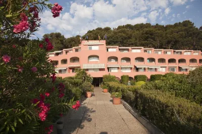 Residence les Jardins de Lea Hotels near Plage du Boeuf