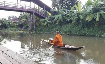 Baan Suanaomsuk