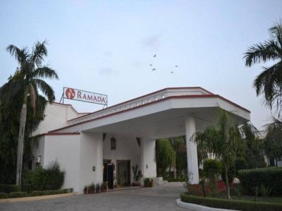 施設外観 ラマダ カジュラホの写真
