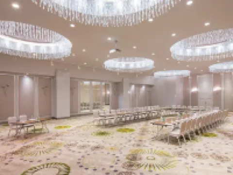 泰坦尼克豪華酒店拉拉