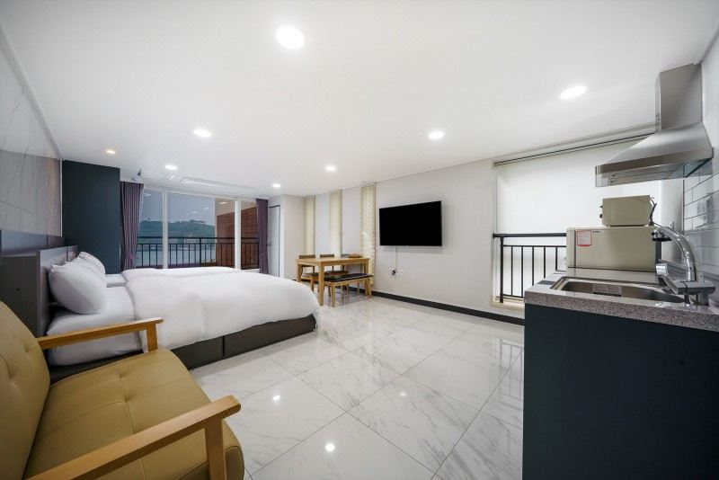 2. 여수 삼학194..