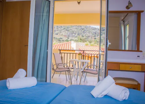 Sunshine Studios & Apartments