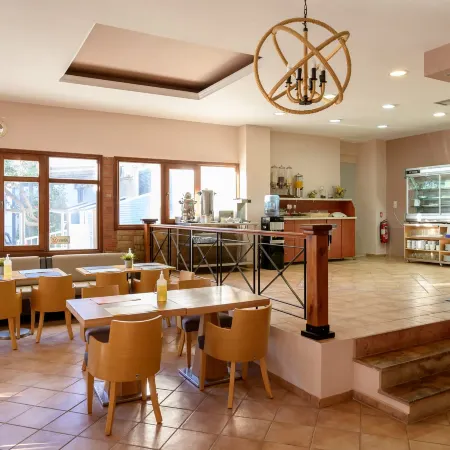 Ilioxenia Chios Studios & Apartments
