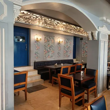 Maya Hotel & Restaurant