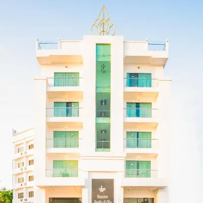Intouch Riverside Hotel Hotels near Wat Phabad