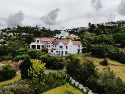 6 on Protea Hotels near Knysna River