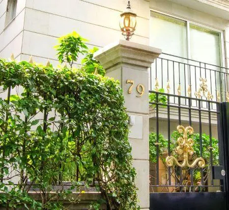 Residence l´ Heritage Tennyson by BlueBay Отели рядом с достопримечательностью «Поланко»