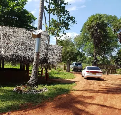 Monara Arana Eco Village and Farm Resort - Hostel Hotels near Siyatha Stores