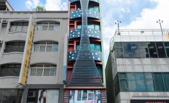 1. 시치 호텔..