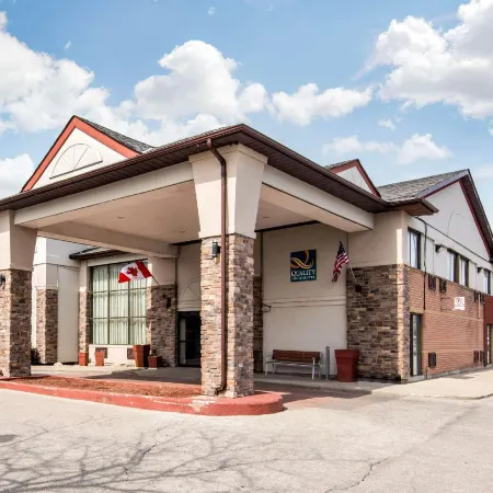 Quality Inn & Suites 5585 Ambler Drive Mississauga Ontario