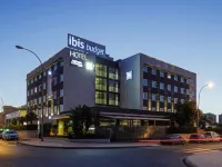 Ibis Budget Malaga Aeropuerto Avenida Velazquez Hotel berhampiran Museo automovilistico Malaga